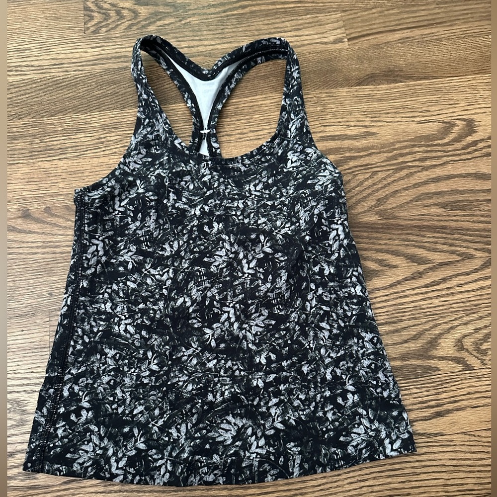 Lululemon tank